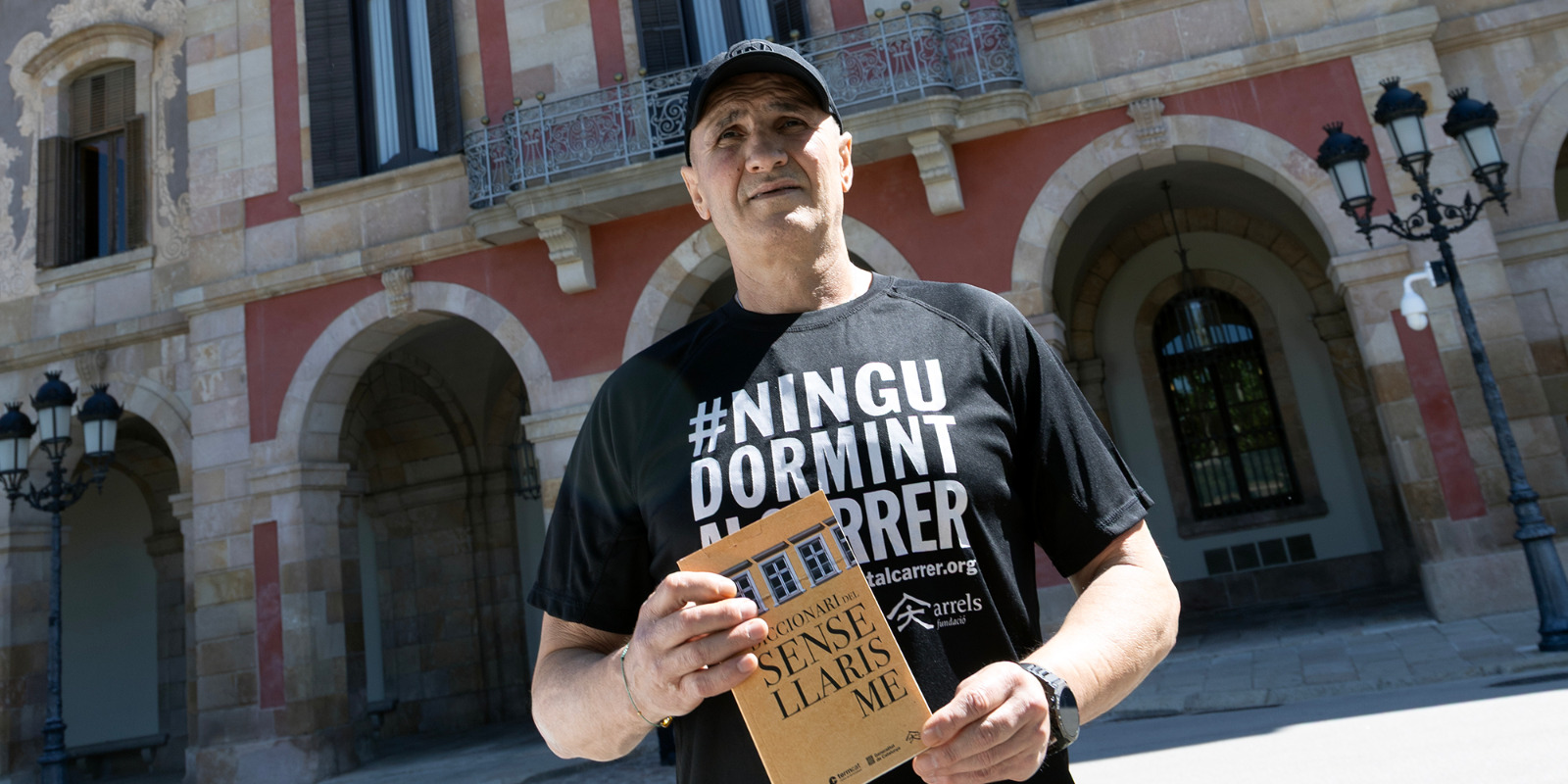 Enviem el Diccionari de sensellarisme als responsables de les polítiques per abordar la problemàtica